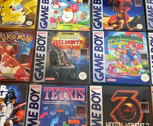 Cajas retro, manuales y cartuchos bien conservados en una coleccion