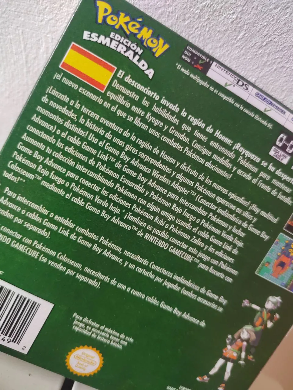 Caja repro Pokémon Esmeralda GBA PAL España detalle 2