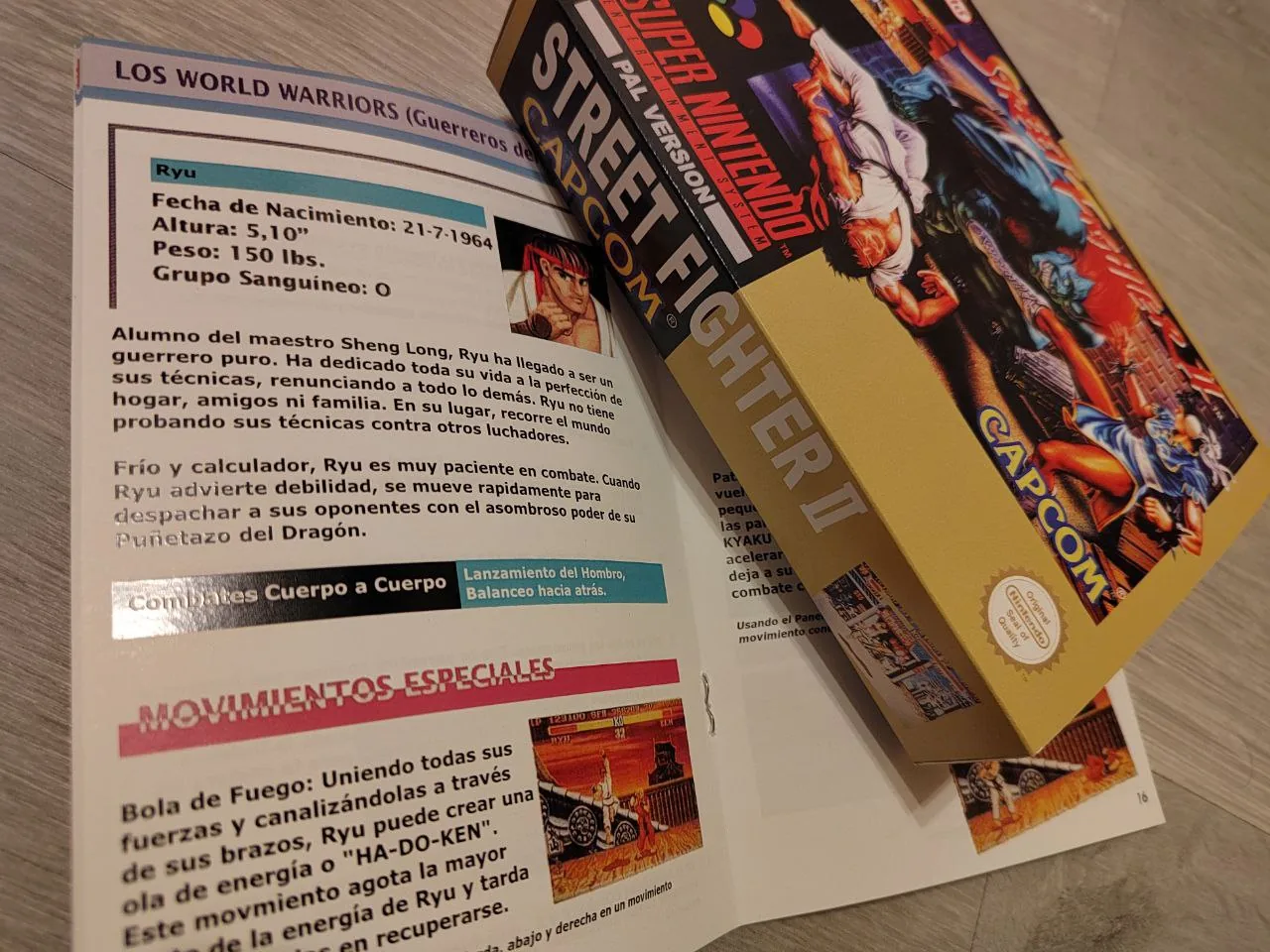 Caja repro Street Fighter 2 SNES PAL España con manual detalle 2