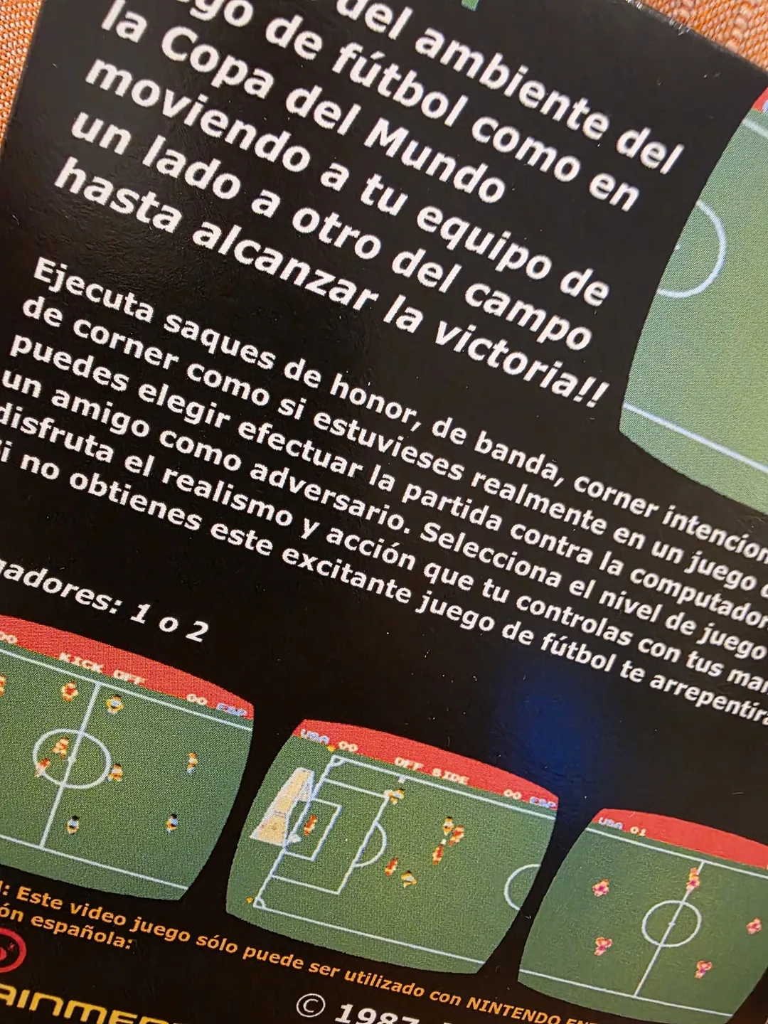 Detalle de la trasera de Soccer para NES