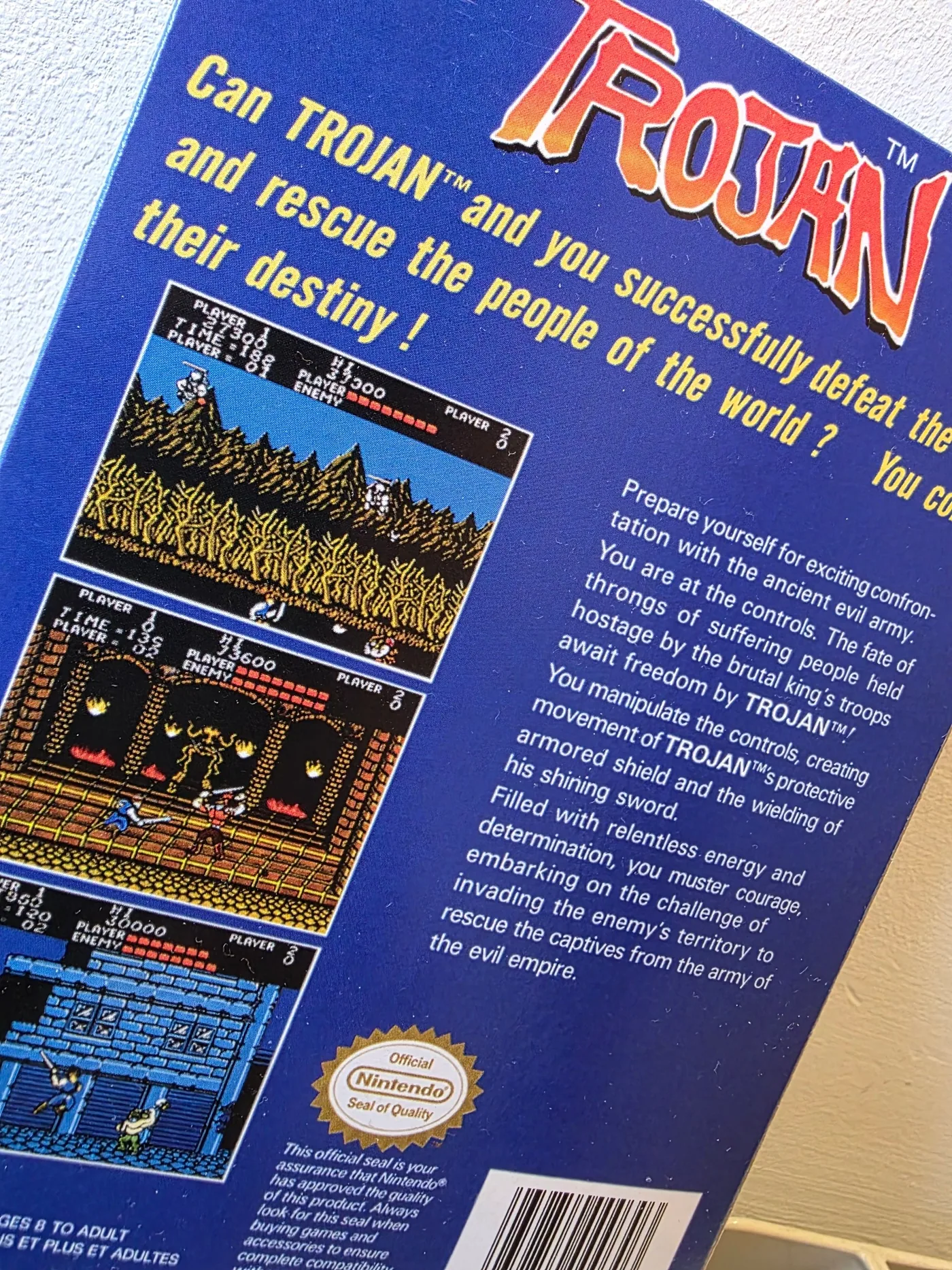 Detalle de la trasera de Trojan para NES