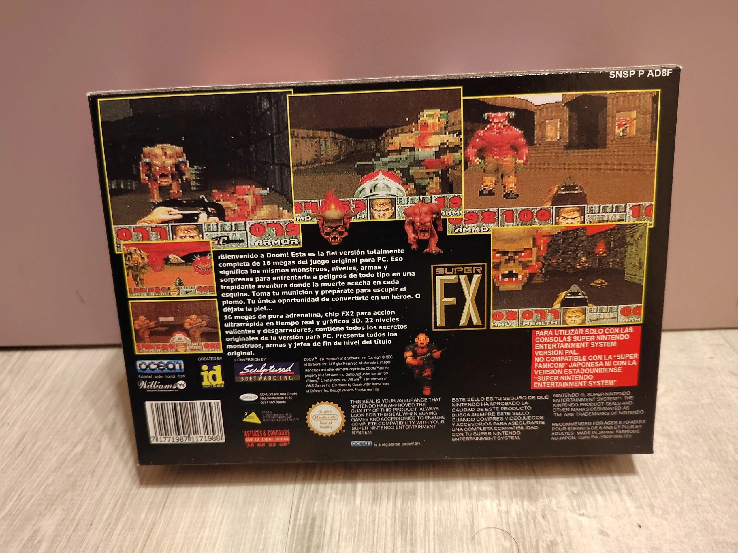 Caja repro Doom SNES, trasera
